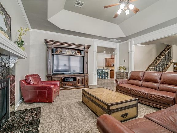 4th image of 16509 Fenmoor Ln