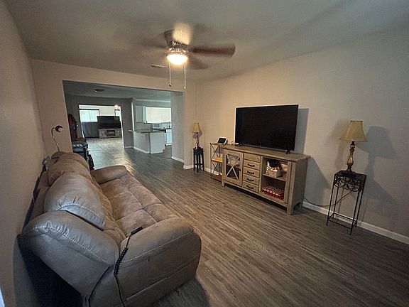5th image of 2808 Buena Vista Dr