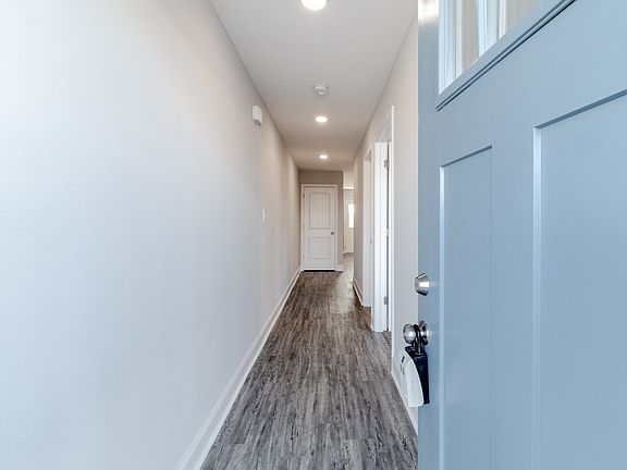 3rd image of 1000 Henry Place Blvd #506