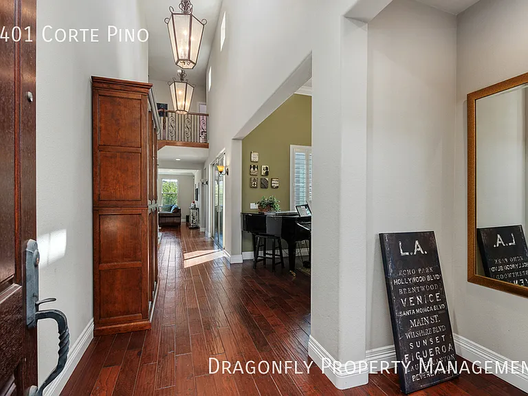 3401 Corte Pino — Photo 5