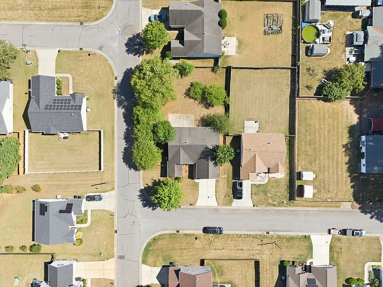 3440 Royal Highland Dr — Photo 31