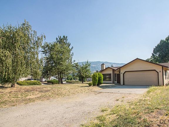 2nd image of 29981 Pinedale Dr