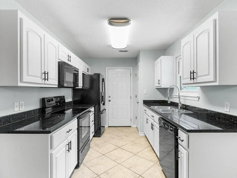 116 Fairoaks Dr