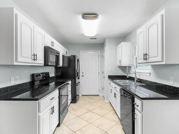 116 Fairoaks Dr, Crestview, FL 32539