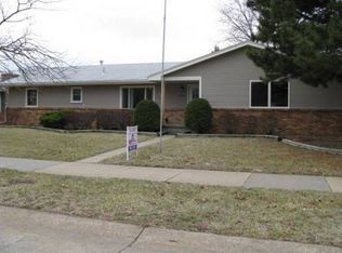 2314 Montclair Dr, Salina, KS 67401