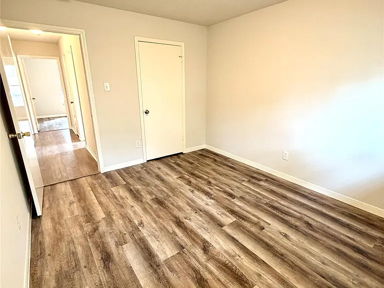 19114 Indian Grass Dr — Photo 16