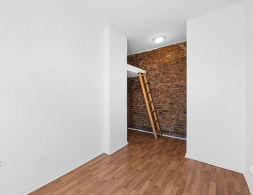 3rd image of 619 E 5th St APT 29-E