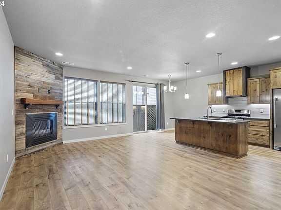 5th image of 11424 NE 122nd Pl