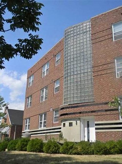 Chrystal Towers Apartment