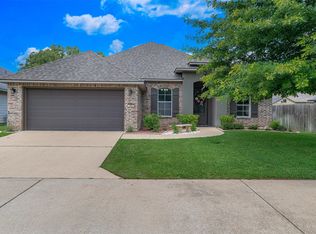 208 Riverbrooke Dr, Shreveport, LA 71115