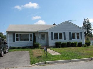72 Tweed St, Cranston, RI 02920