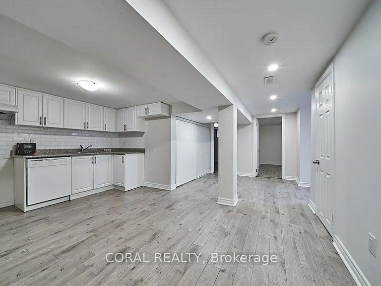 213 Cabot St — Photo 24