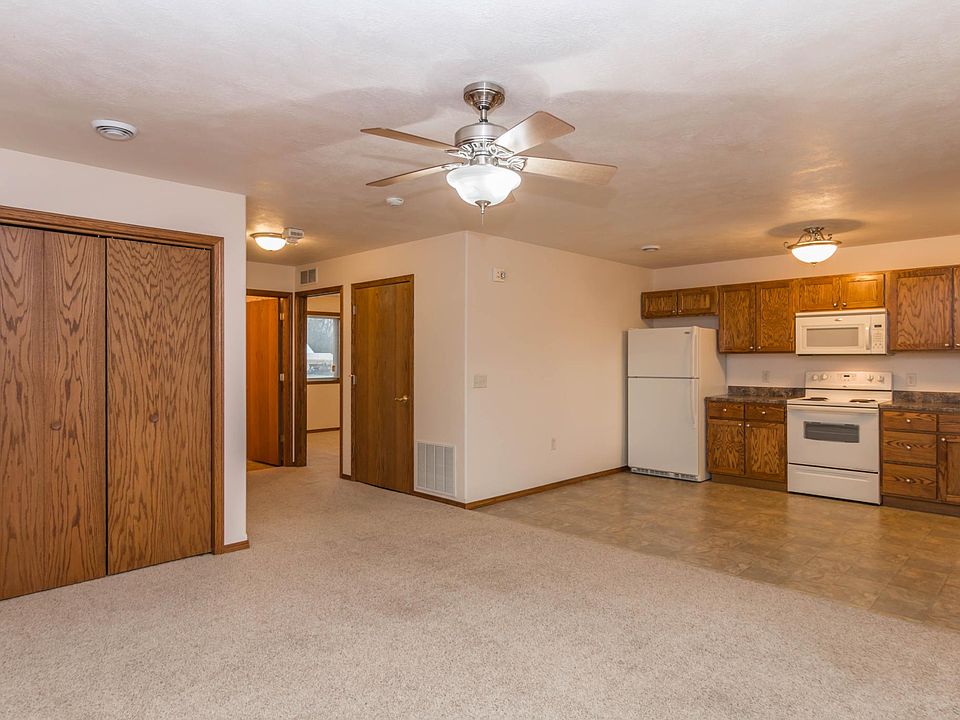 Spacious living room and kitchen.