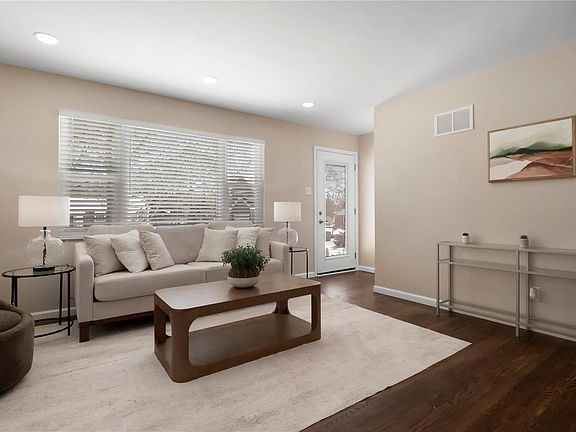 4th image of 1011 Couch Ave