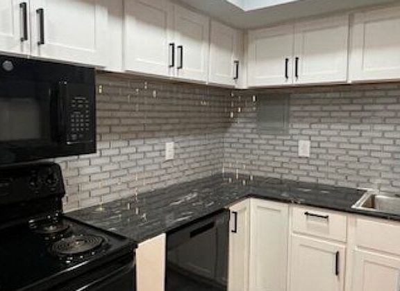 2nd image of 401 Smith St APT D5