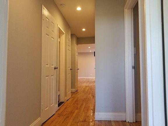 5th image of 926 Bronx Park S APT 4D