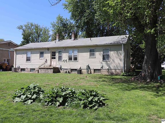 3rd image of 2703 Crawford St