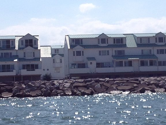Lake View
						:
						every floor has great views of Lake Erie
