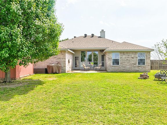 4th image of 101 Meadow Park Dr