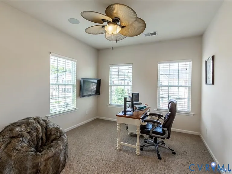 411 Siena Ln — Photo 38