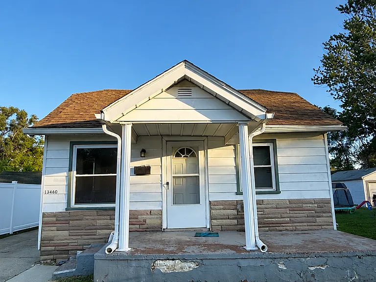 13460 Georgiana Ave — Photo 1