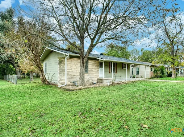 1401 Kent St, Taylor, TX 76574