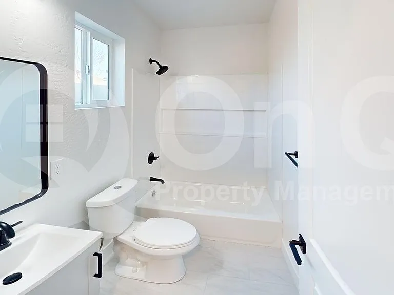 410 W Hadley St #2 — Photo 10