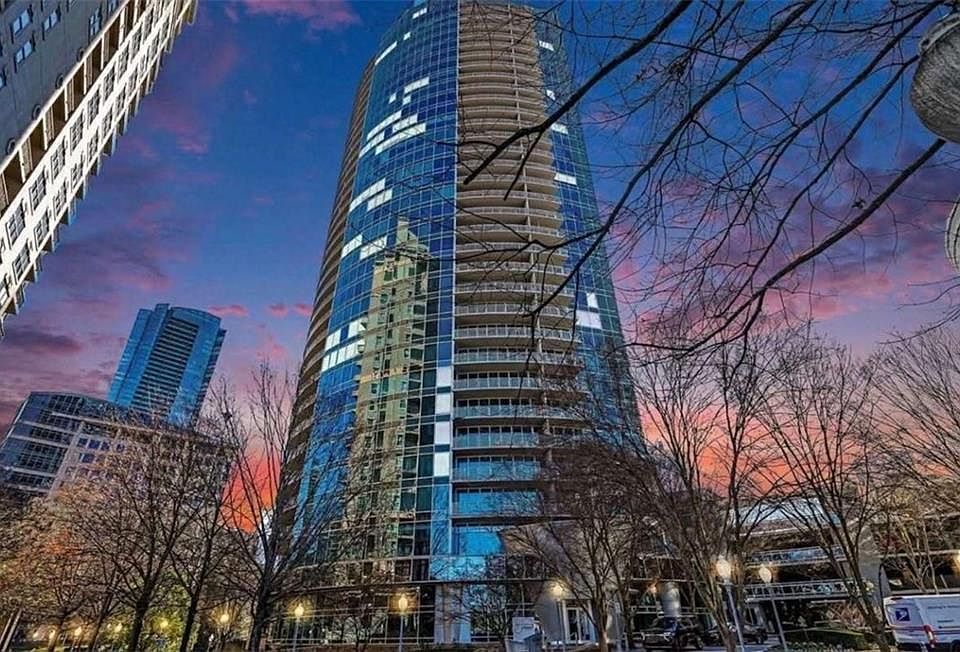 1st image of 3338 Peachtree Rd NE