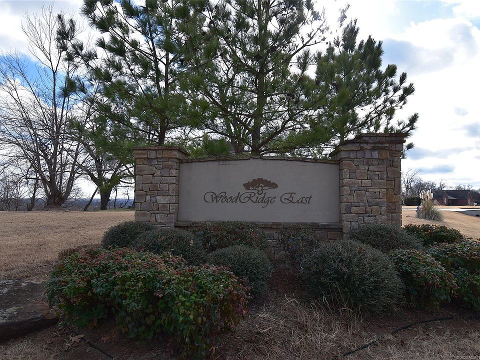 1st image of 22027 Cliffside Pl