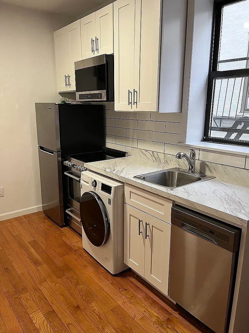 532 East 82nd Street — Photo 2