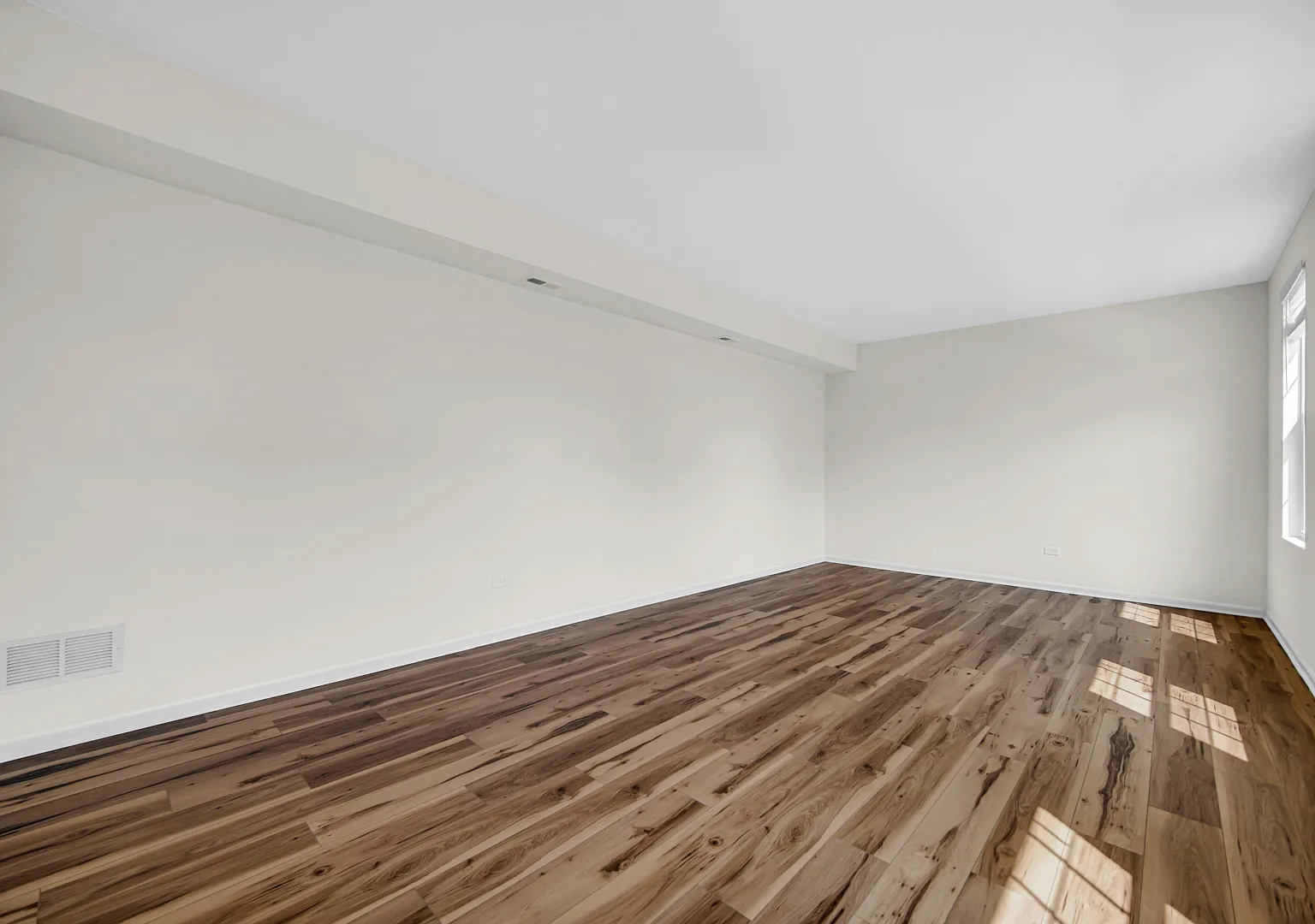 3 bed, 2.5 bath, 2130 sqft, $2,895 — Photo 3