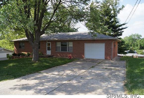 1st image of 443 W Rosewood Dr