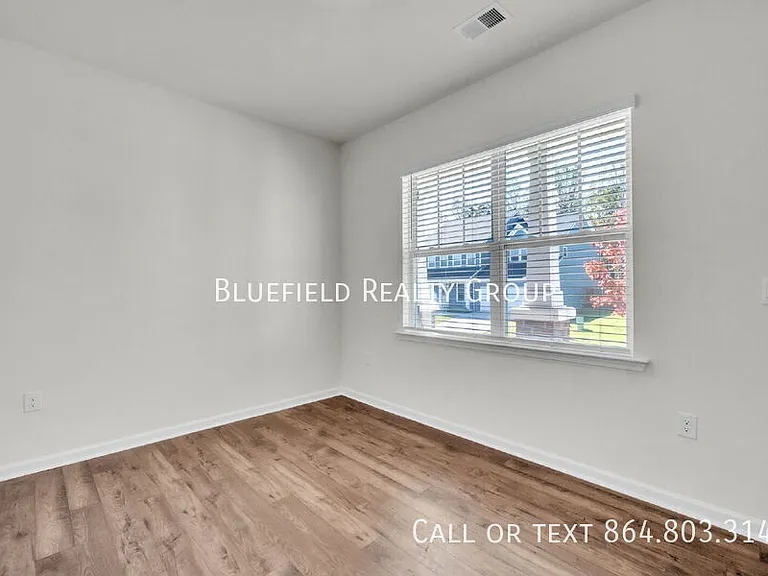 380 Fenwick Dr — Photo 13