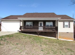 5688 Valley Field Rd, Hickory, NC 28602