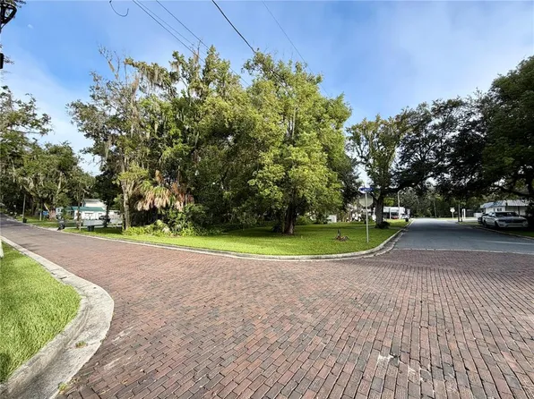 E LIBERTY STREET, BROOKSVILLE, FL 34601