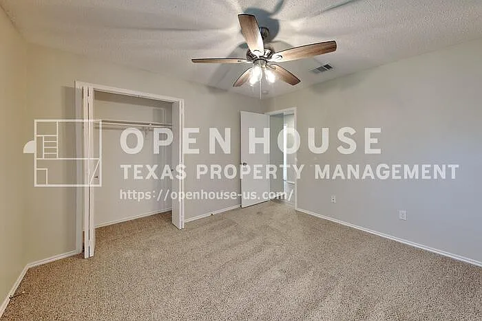1305 Highcrest Dr — Photo 16