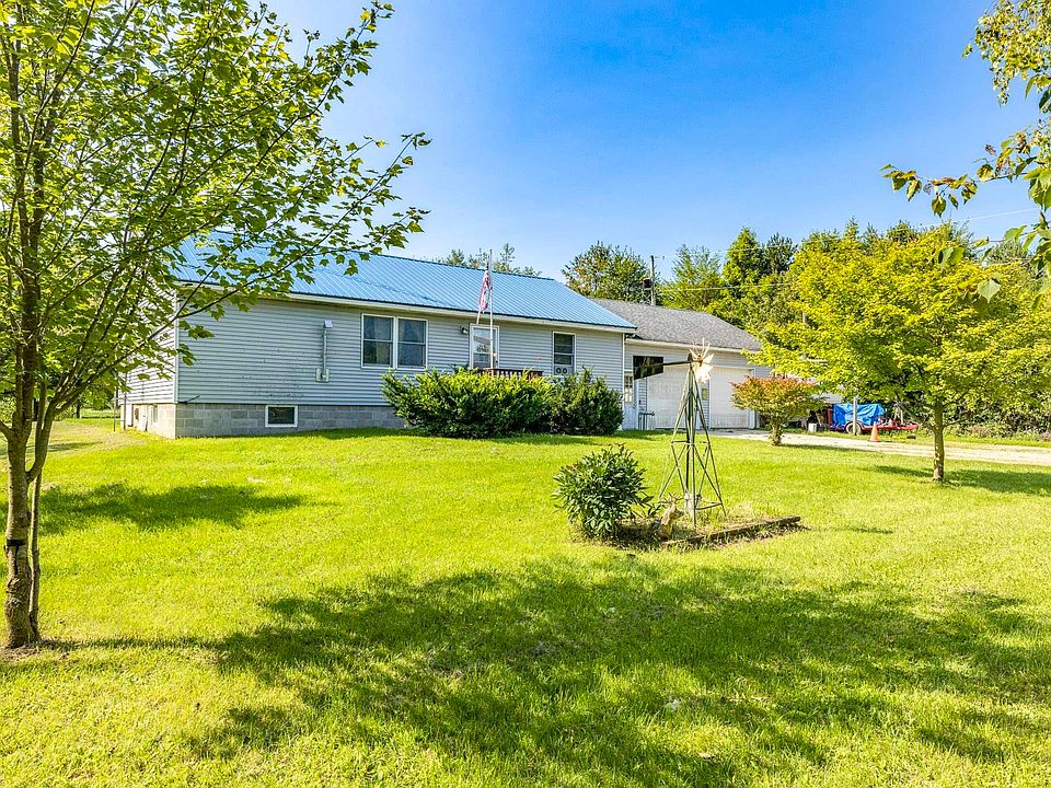3668 W Aitken Rd, Croswell, MI 48422 MLS 50119768 Zillow