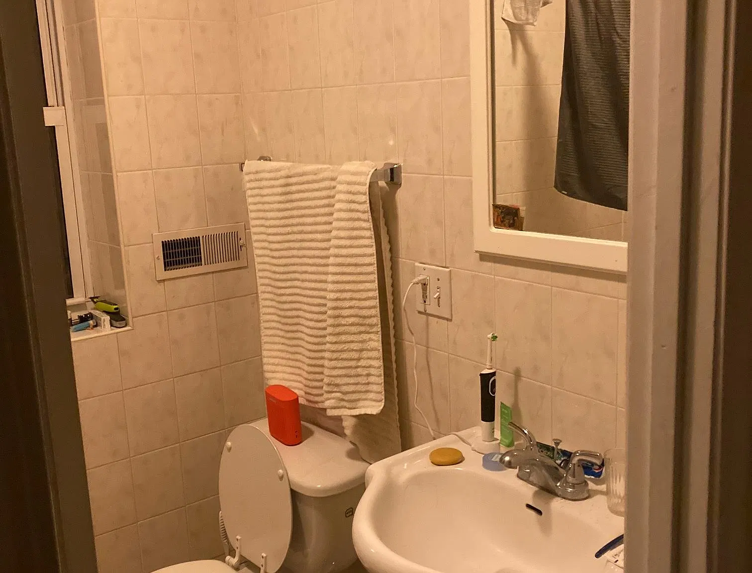3 bed, 1014 sqft, $1,650 — Photo 4
