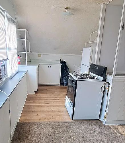 1025 Maple Ave #1 Photo 1
