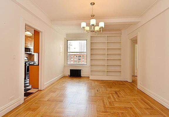 2nd image of 115 E 89th St APT 8B
