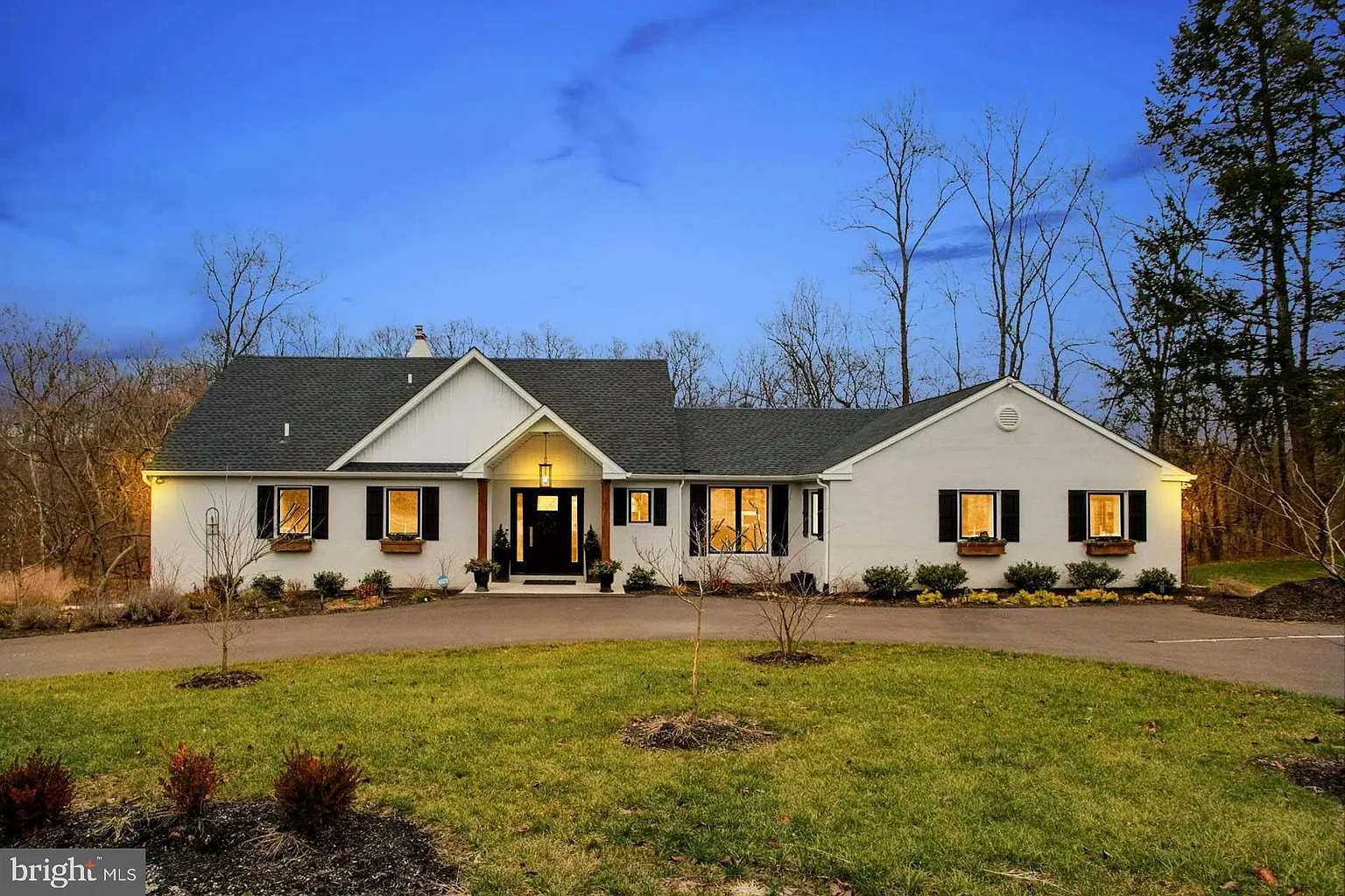 976 Washington Crossing Rd photo 1