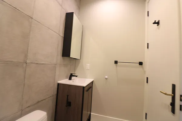 Rented by Compass | media 59