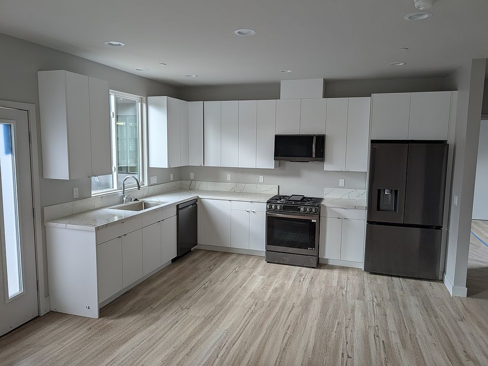 1st image of 3770 Nile St #102