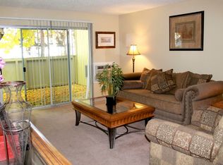 6200 Meadowood Mall Cir APT 127, Reno, NV 89502