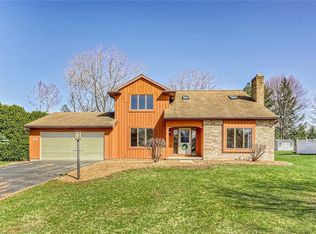 46 Pine Brook Cir, Penfield, NY 14526