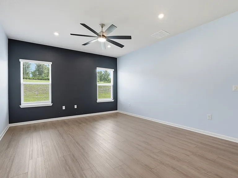 1210 Whispering Ln — Photo 11