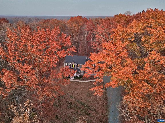 3rd image of 2395 Beaverdam Rd