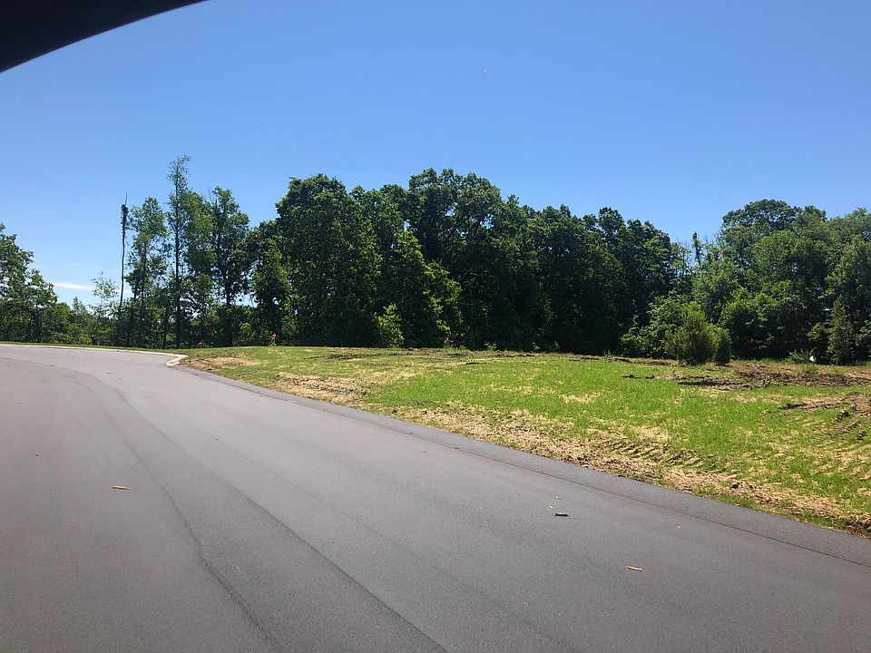 2nd image of 15 Hidden Hills Dr