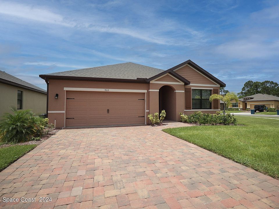1st image of 922 Remington Green Dr SE