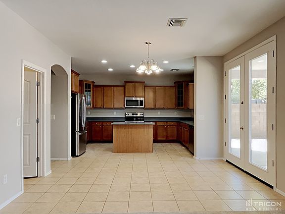 5th image of 41618 W Avella Dr